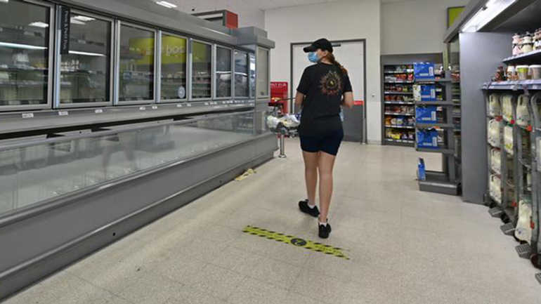 Ελλείψεις τροφίμων στη Μ. Βρετανία Ελλείψεις τροφίμων στη Μ. Βρετανία